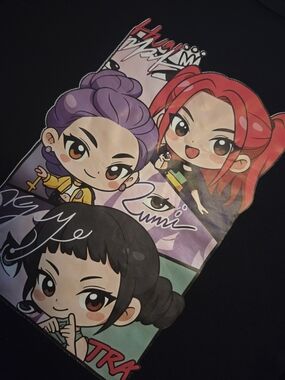 Huntrix Black Kids Tee with Rumi, Mira & Zoey